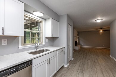 858 Springhill Ln, Frankfort, KY 40601 - photo 3