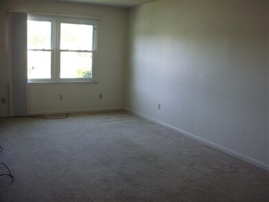 104 Stallion Dr, Jacksonville, NC 28540 - photo 2