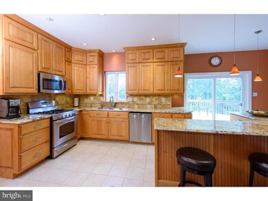 104 Barton Dr, Spring City, PA 19475 - photo 3