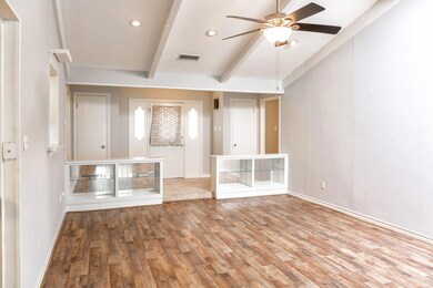 3811 Nocona Dr, Granbury, TX 76049 - photo 5