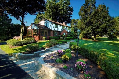 A warm & welcoming entrance to your new home at 32