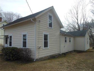 100 Austin Ave, Greenville, RI 02828 - photo 2