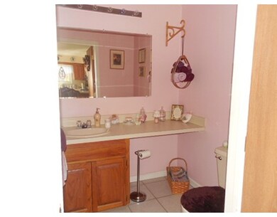 9 Kings Forest Path unit 9, Uxbridge, MA 01569 - photo 5