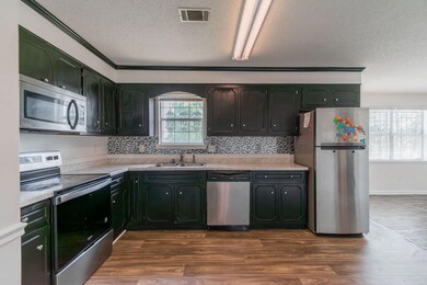 2152_Faircrest_Ave_SZP_7