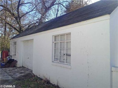 Parking Lot/Garage