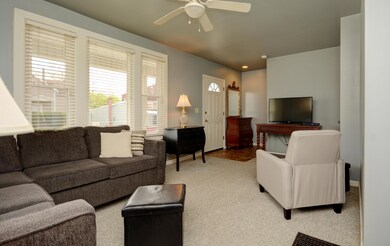 Living Room (4)