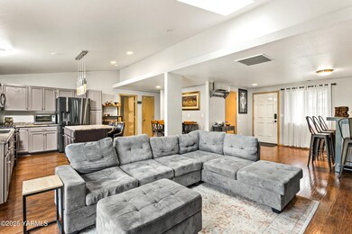 513 Mt Adams St