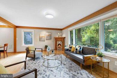 6410 Waterway Dr, Falls Church, VA 22044 - photo 3