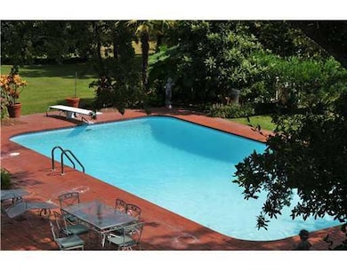 Swimming Pool/Hot Tub/Sauna.