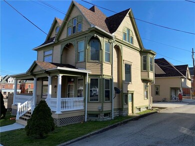 146 W Franklin St, Waynesburg, PA 15370 - photo 2