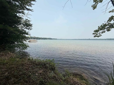 14832 Williams Dr, Elk Rapids, MI 49629 - photo 3