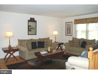 905 E Tampa Ave, Cherry Hill, NJ 08034 - photo 2