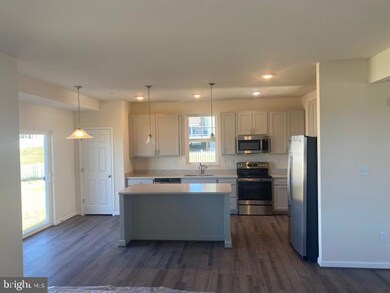 17810 Stripes Dr, Hagerstown, MD 21740 - photo 3