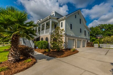 3 Car Garage