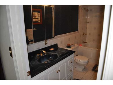 Master Bath/Spa.