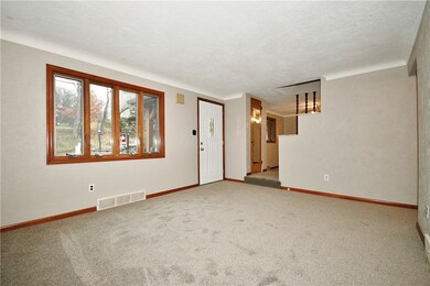 238 Waterman Rd, Clairton, PA 15025 - photo 7