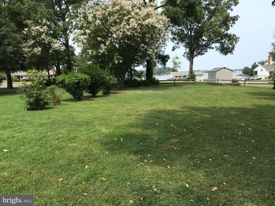 715 Shore Dr, Colonial Beach, VA 22443 - photo 2