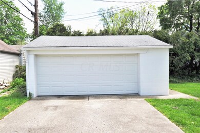22' x 20' Garage!