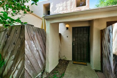 1014 Creekside Way Unit B-004-005-Entryw