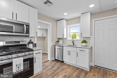 11 University Dr, Pennsville, NJ 08070 - photo 4