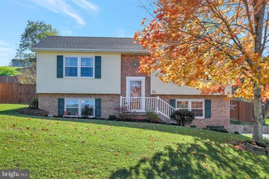 432 E Fairchild Dr, Strasburg, VA 22657 - photo 2