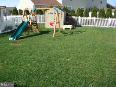 603 Sunflower St, New Holland, PA 17557 - photo 6