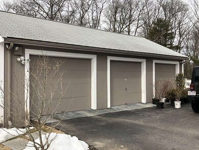 205 Metcalf Rd, North Attleboro, MA 02760 - photo 3