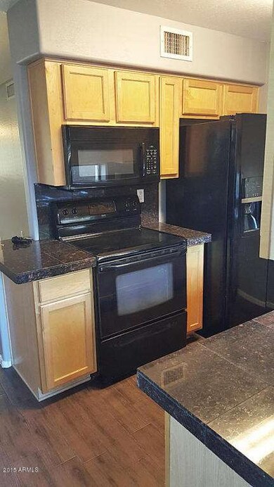 Kitchen 01
