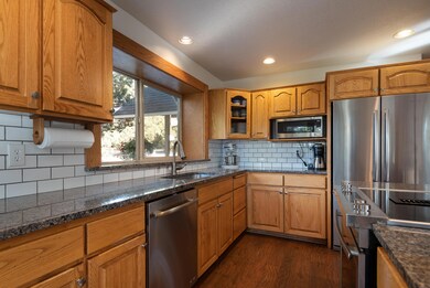 23111 Chisholm Trail, Bend, OR 97702 - photo 5