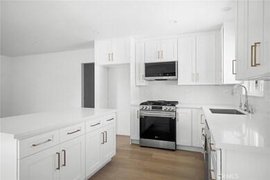 708 E Magnolia Blvd unit D, Burbank, CA 91501 - photo 7