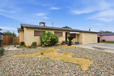 1214 S Spruce St, Tulare, CA 93274 - photo 2