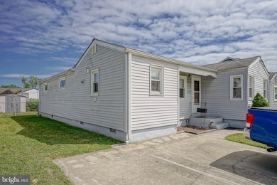 28 Jefferson Ave, Mount Ephraim, NJ 08059 - photo 2