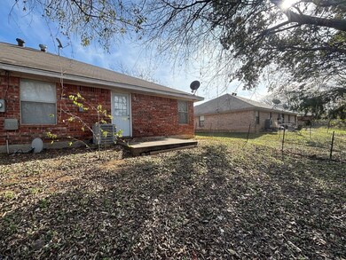 112 Honey Bee Dr unit 114, Joshua, TX 76058 - photo 6