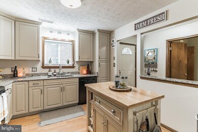 23295 White Elm Ct, California, MD 20619 - photo 6