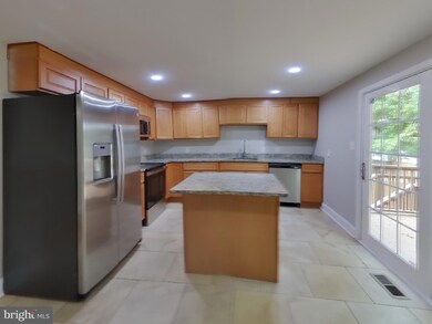 9851 Branchleigh Rd, Randallstown, MD 21133 - photo 5