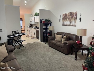 1112 Masters Ln unit B, Greenville, NC 27834 - photo 2