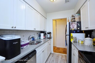 890 Armstrong Ave unit 1-3, Staten Island, NY 10308 - photo 4