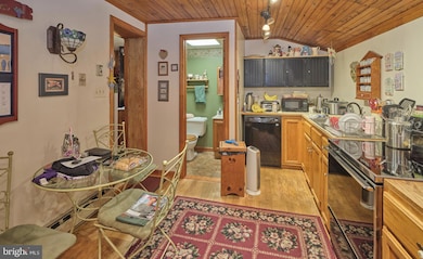 301 Main St, Langhorne, PA 19047 - photo 5