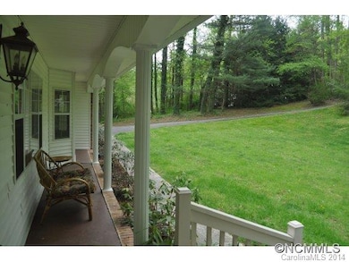 Front Porch/Yard