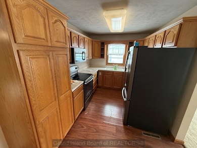 3204 W 16th St, Grand Island, NE 68803 - photo 5