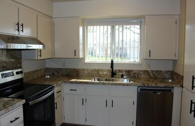 unlisted-address, Fresno, CA 93727 - photo 7
