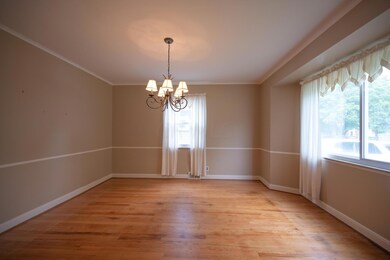 415 Brevoort Rd - 07