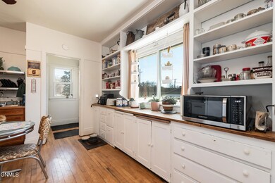 901 N 6th St Kitchen 3