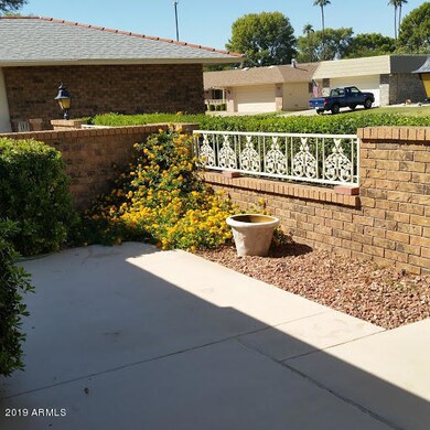 Shasta - Front Courtyard