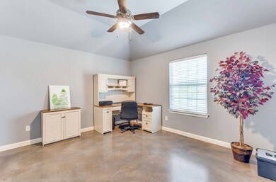 2822 Willow Ridge Cir, Granbury, TX 76049 - photo 5