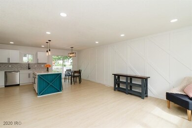 807 E 12th St N, Newton, IA 50208 - photo 3