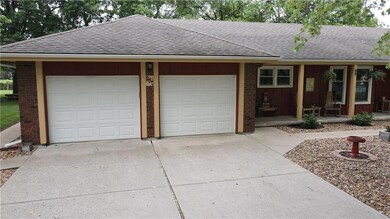 905 Wesley Cir, Raymore, MO 64083 - photo 7