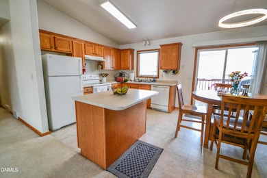 Kitchen/Dining