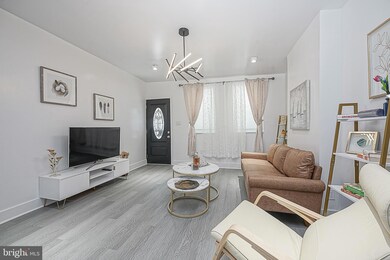 2053 Mountain St, Philadelphia, PA 19145 - photo 5