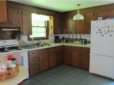 2 Walmsley Cir, Milford, NH 03055 - photo 4